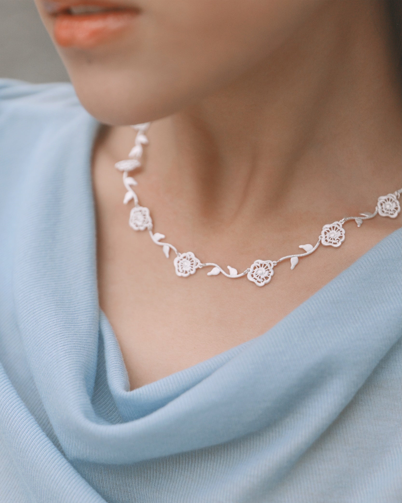Thorned Rose Necklace - Silver