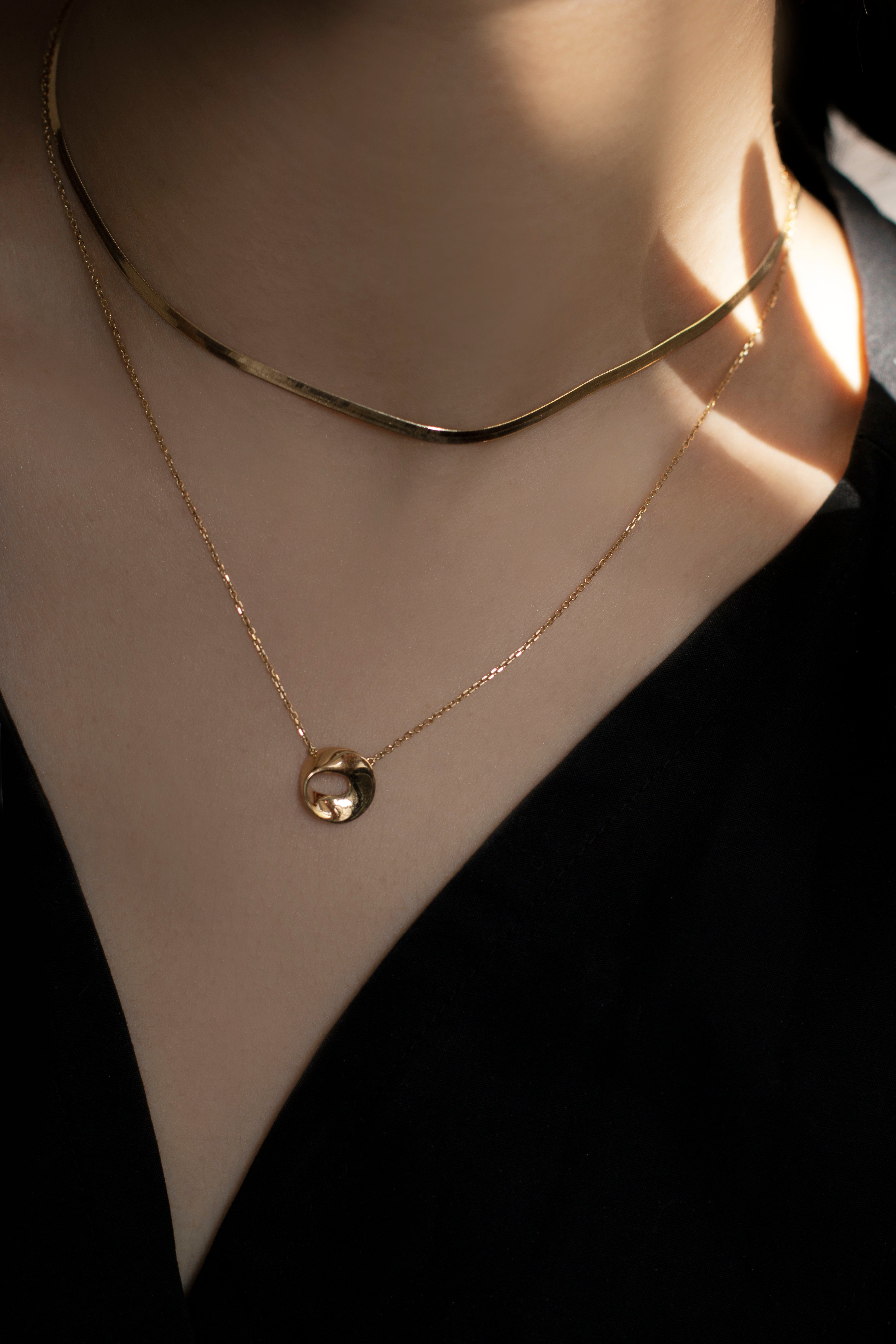 The Möbius Glow Set