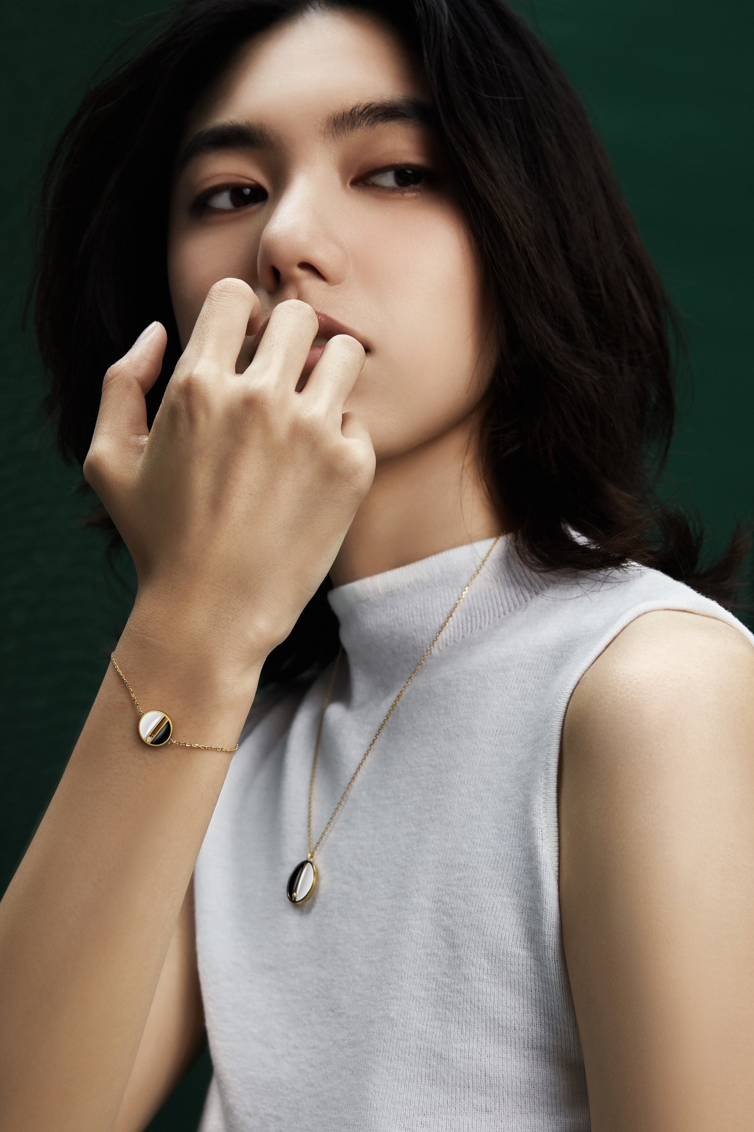 The Game of Weiqi Black & White Jade Necklace - 18K - Solid - Gold - YIN Fine Jewelry - Chinese Modern Gold Jewelry