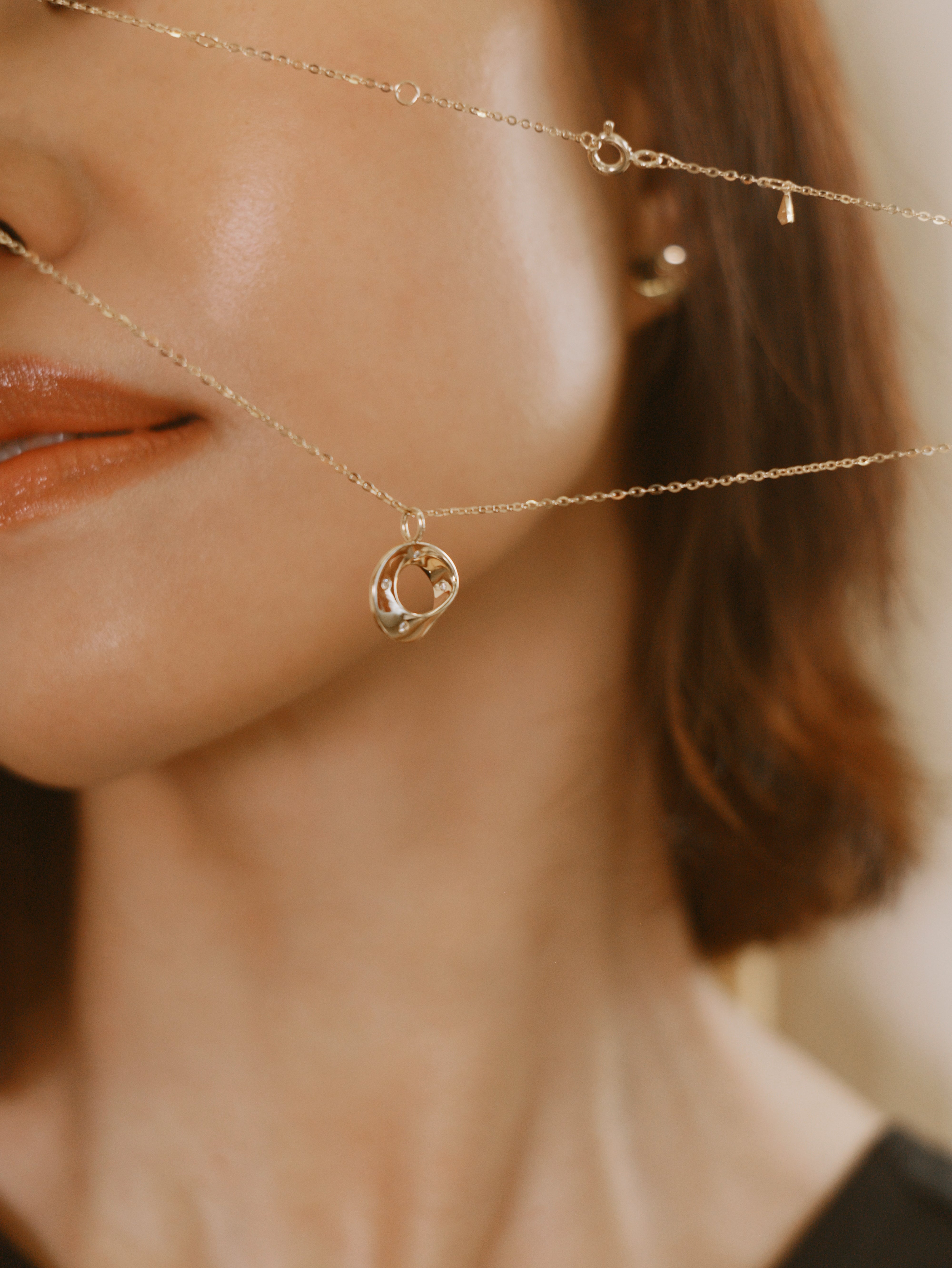 The Möbius Star Dust Diamond Pendant Necklace