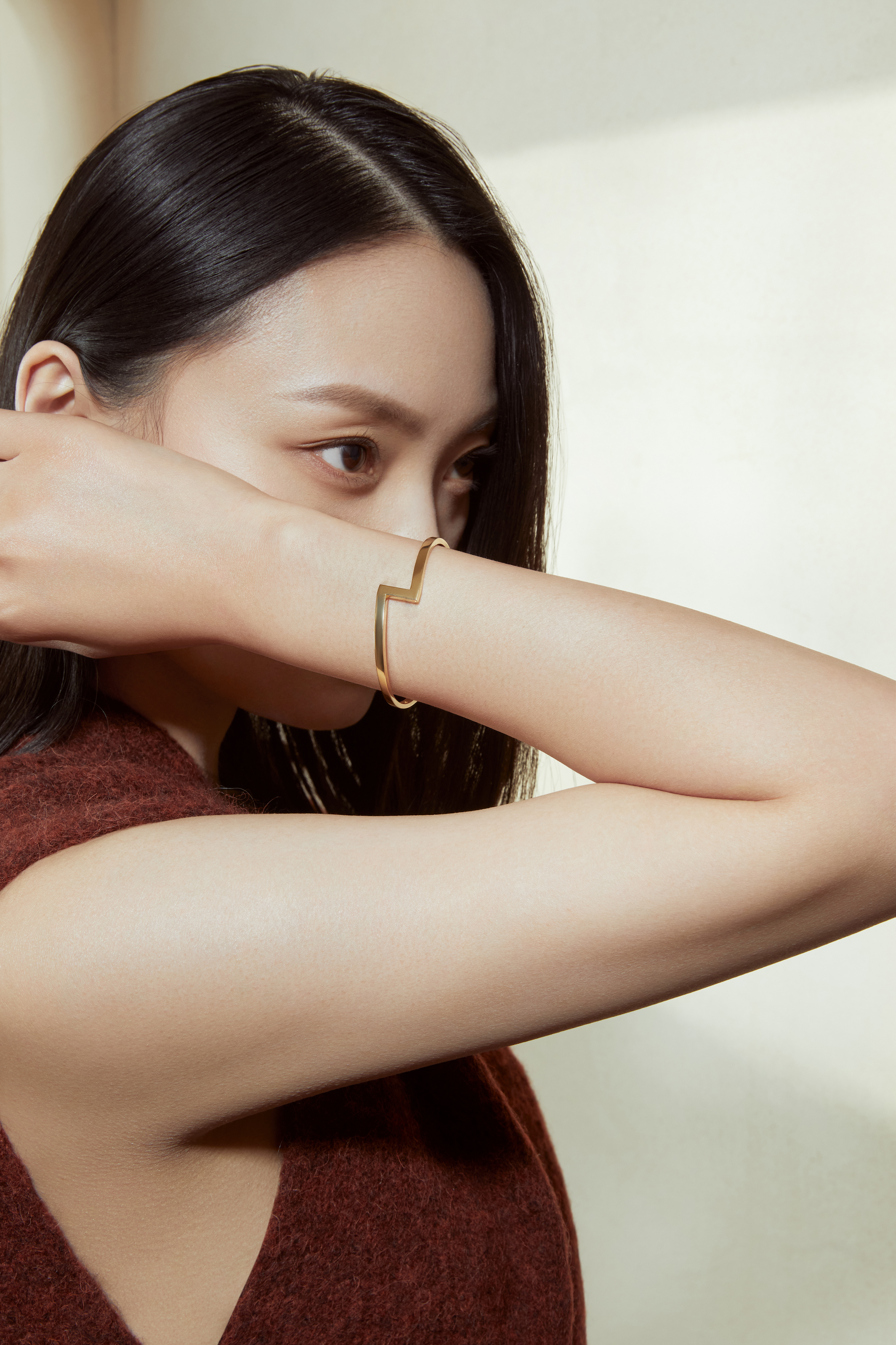 The Taiji Hinged Bangle