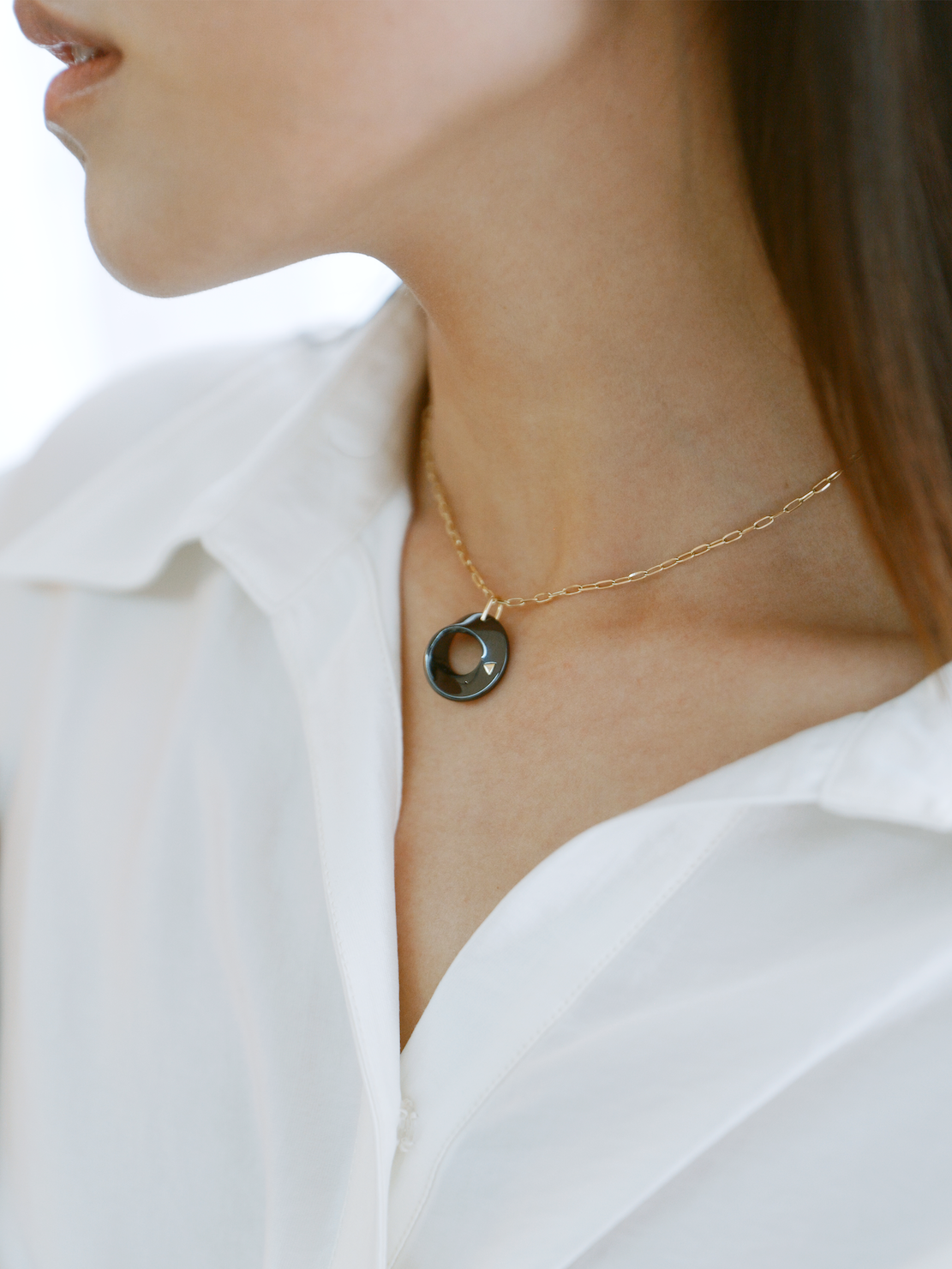 The Möbius High-Tech Ceramic Pendant Necklace - Black