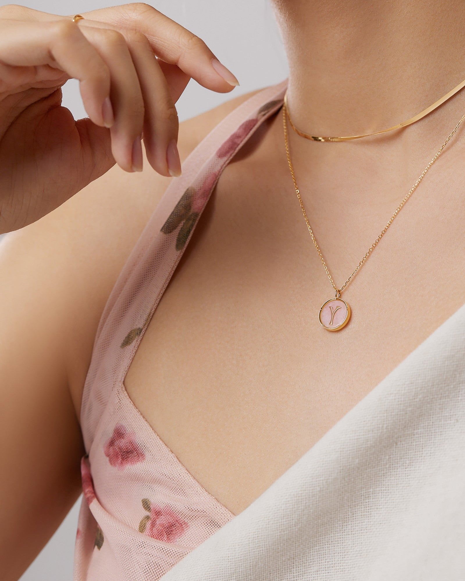 The Neo-Signet Calligraphy Letter Pendant - 18K Solid Gold - YIN Fine Jewelry - Chinese Modern Gold Jewelry