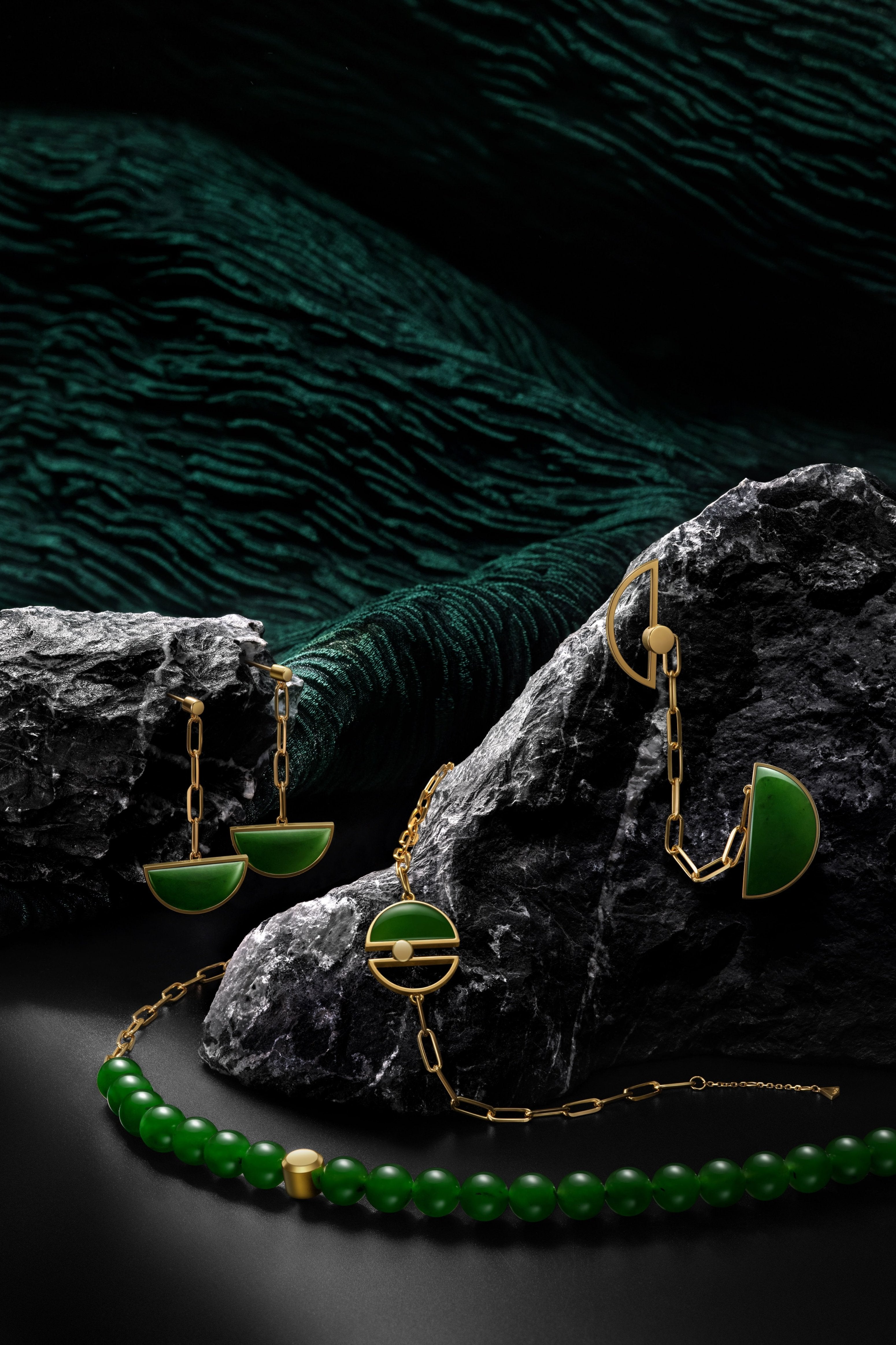 The Game of Weiqi Green Jade Beaded Necklace - 18K Solid Gold - YIN Fine Jewelry - Chinese Modern Gold Jewelry
