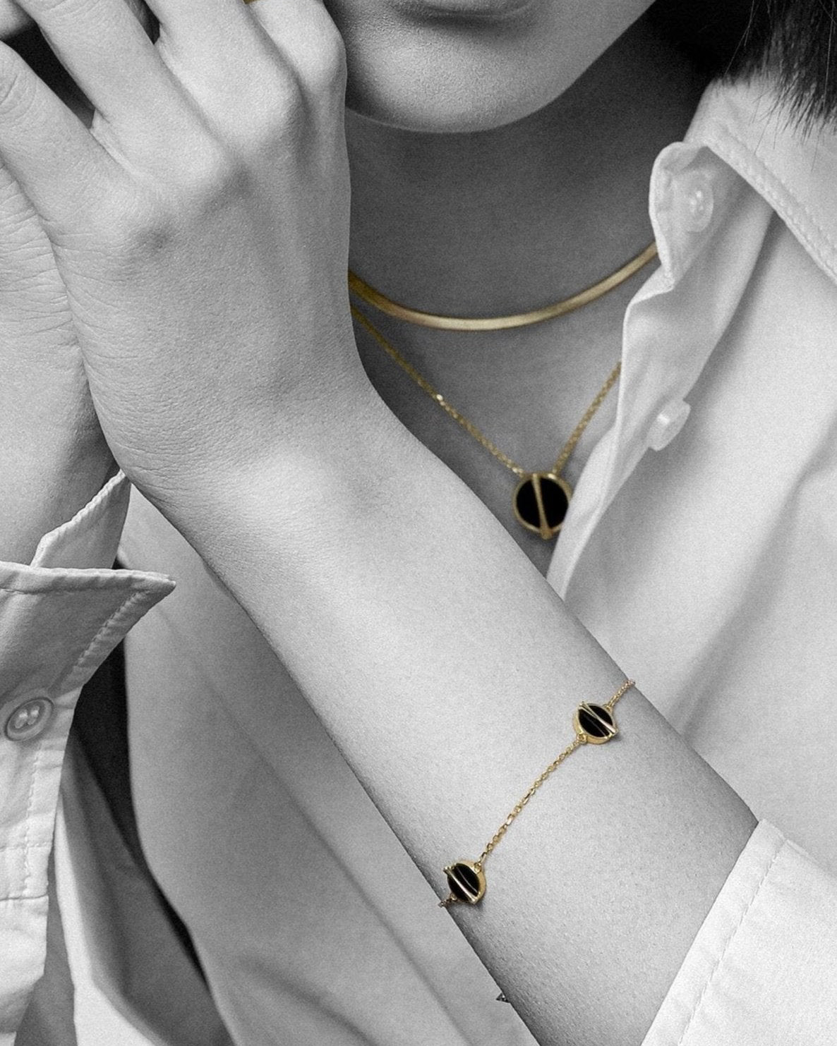 The Golden Ratio 3-motif Bracelet - Onyx - 18K Solid Gold - YIN Fine Jewelry - Chinese Modern Gold Jewelry