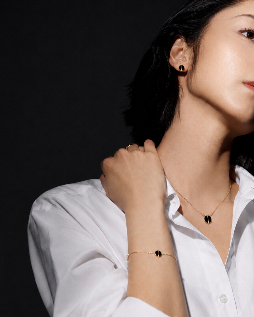The Golden Ratio Stud Earrings - Onyx