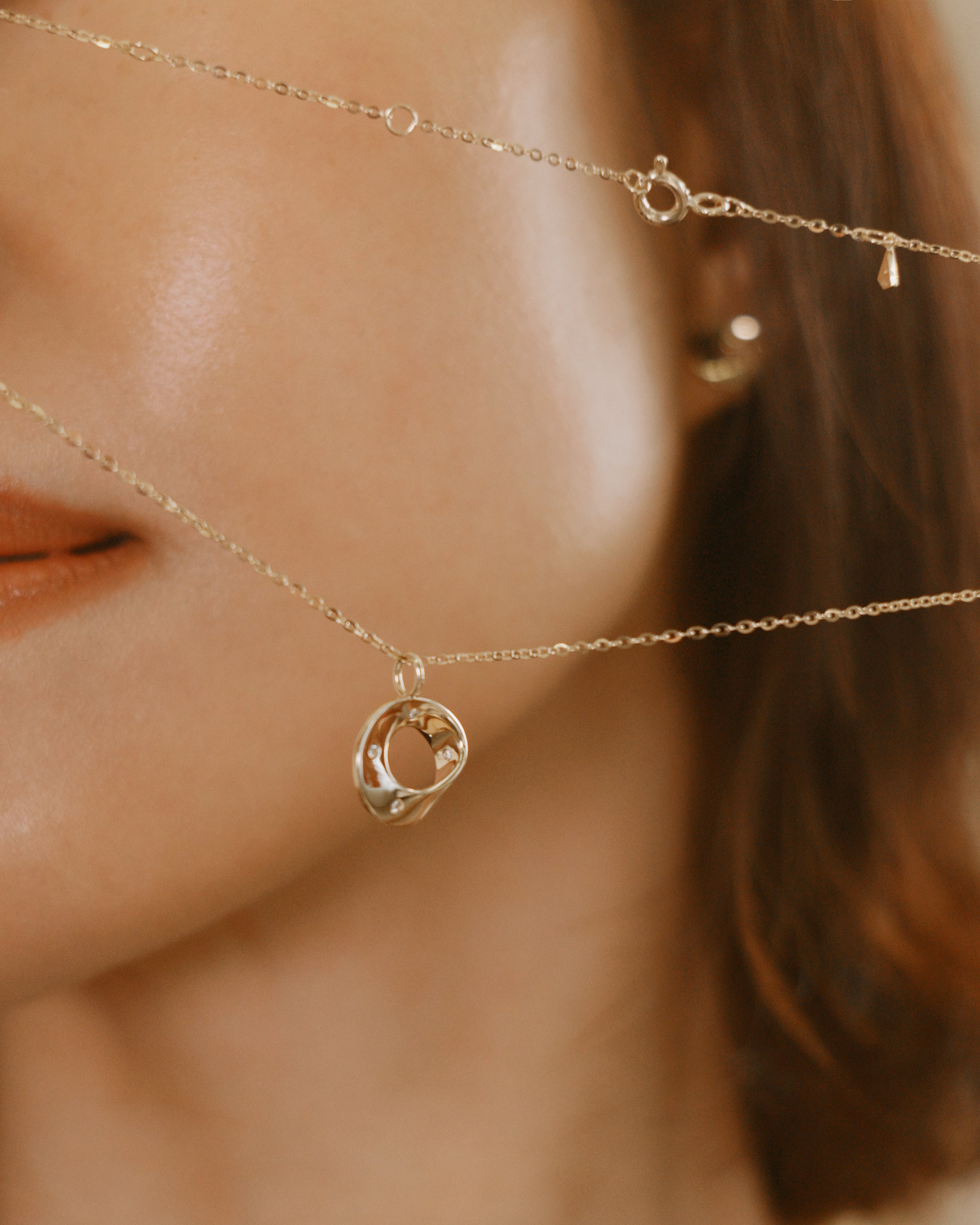 The Möbius Stardust Diamond Pendant Necklace