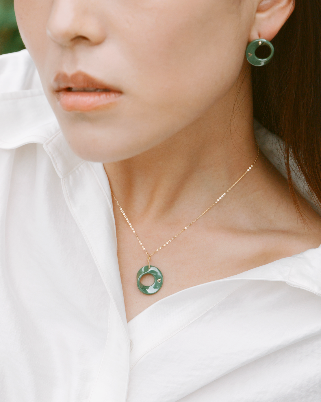 The Möbius High-Tech Ceramic Pendant Necklace - Green