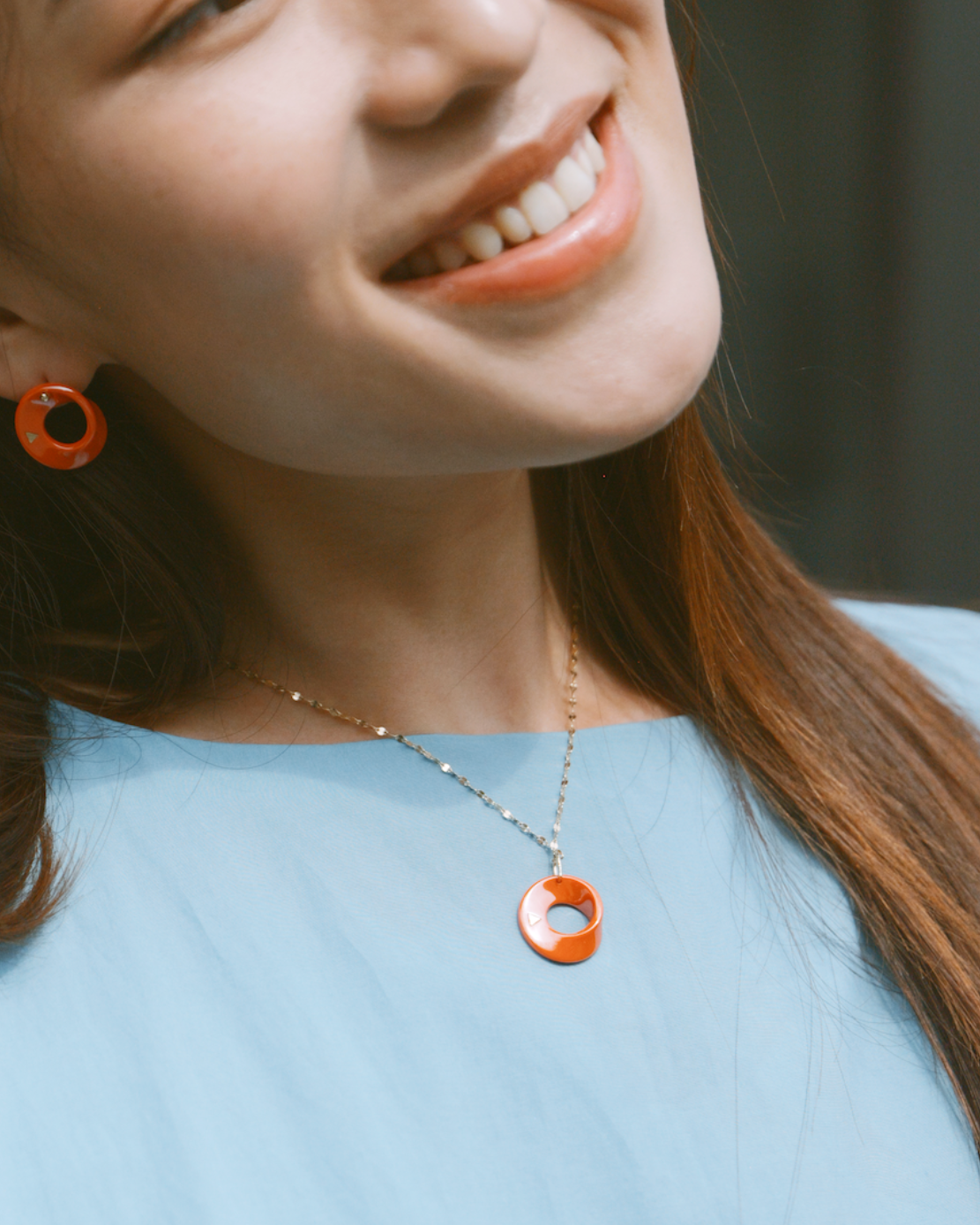 The Möbius High-Tech Ceramic Pendant Necklace - Orange