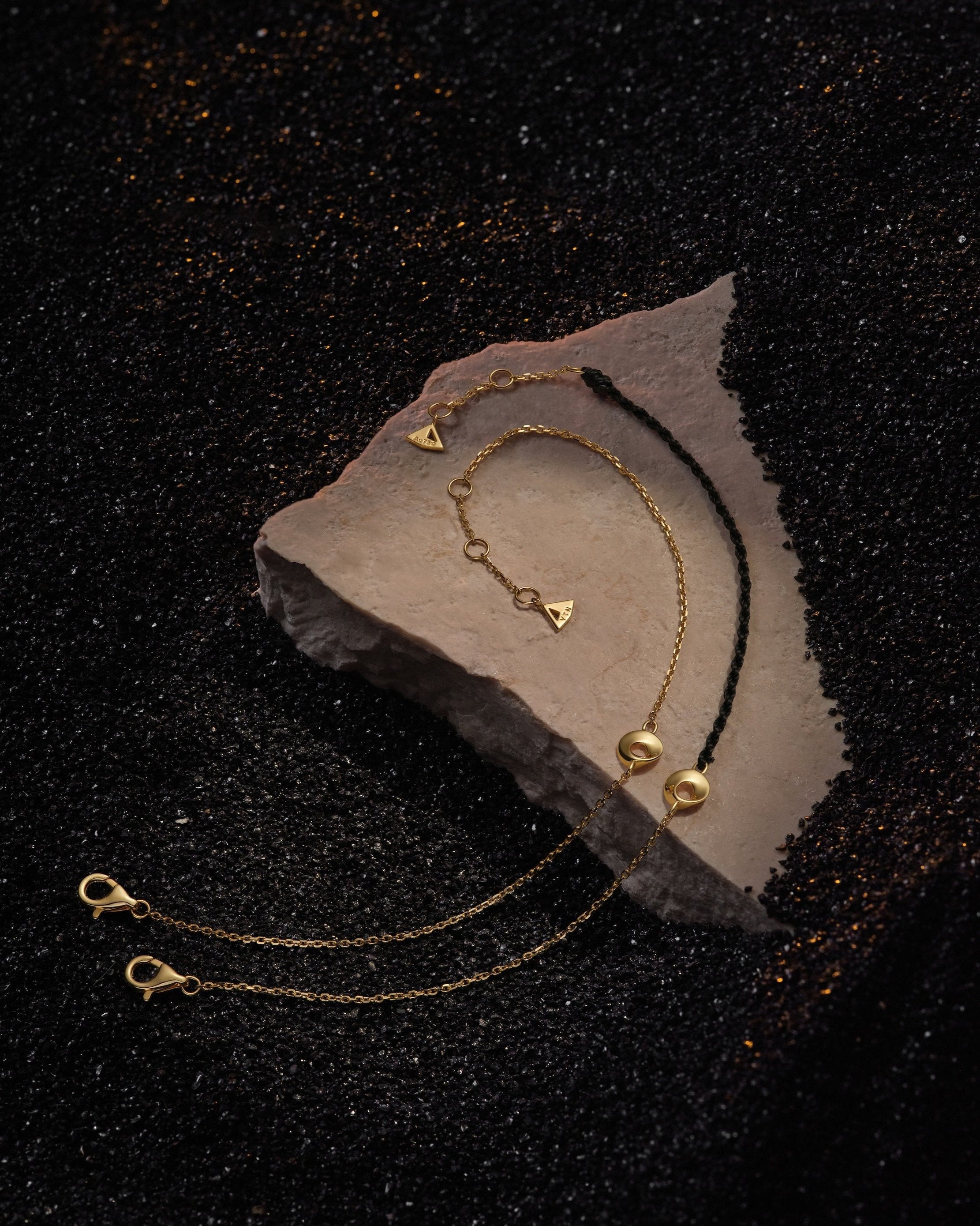 The Möbius Chain Bracelet - 18K Solid Gold - YIN Fine Jewelry - Chinese Modern Gold Jewelry