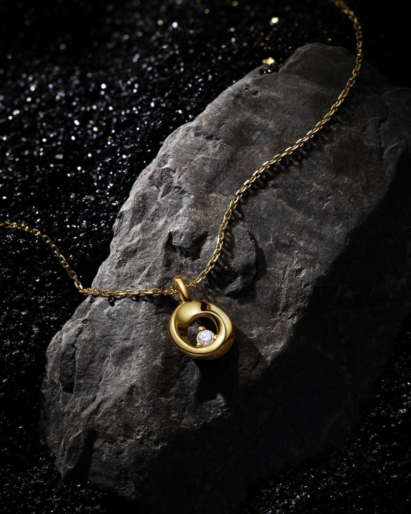 The Möbius Star Diamond Pendant Necklace