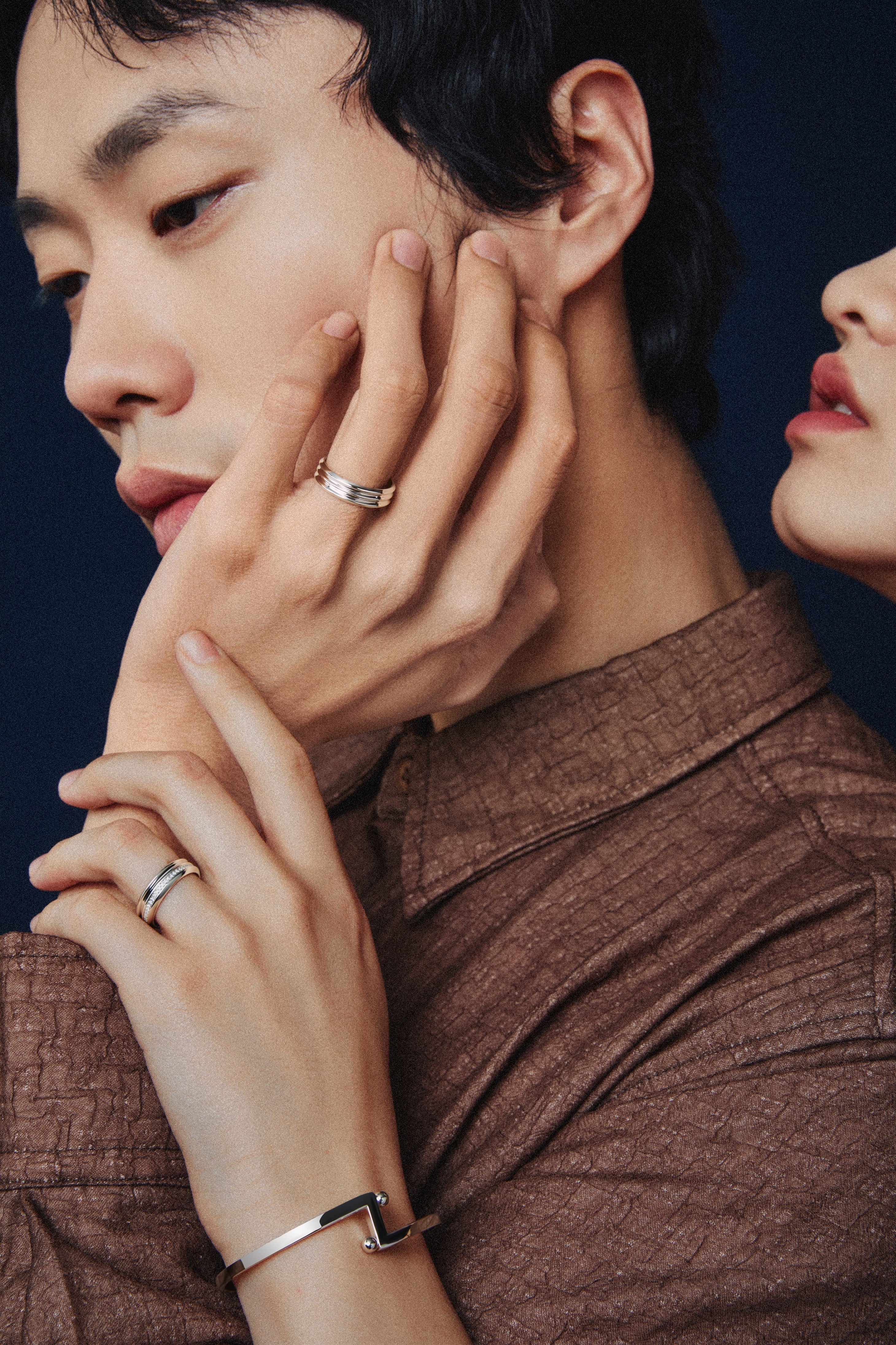 The Ridge Tripple - Row Diamond Ring - 18K Solid Gold - YIN Fine Jewelry - Chinese Modern Gold Jewelry