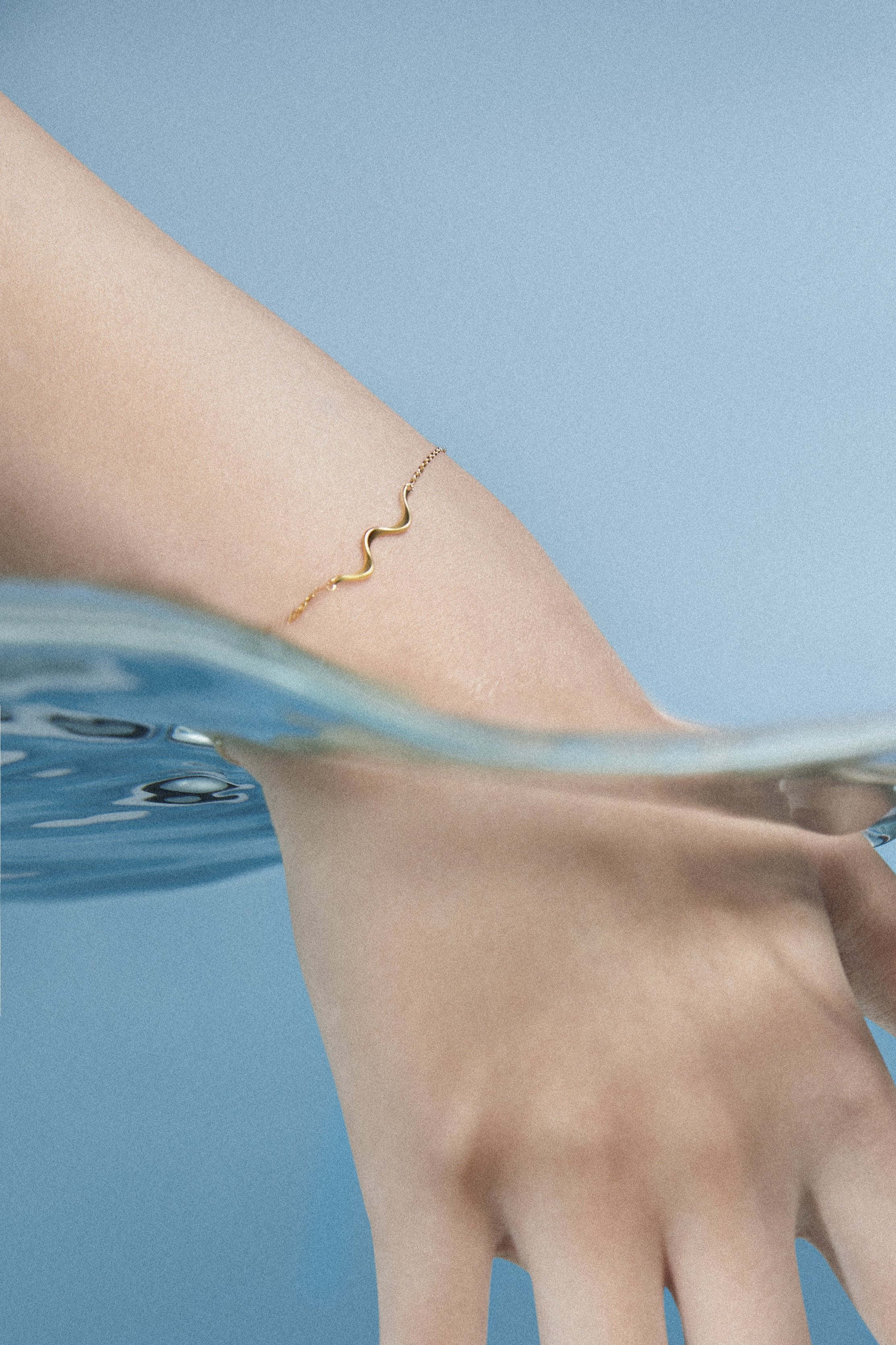 The Ripples Bracelet - 18K Solid Gold - YIN Fine Jewelry - Chinese Modern Gold Jewelry