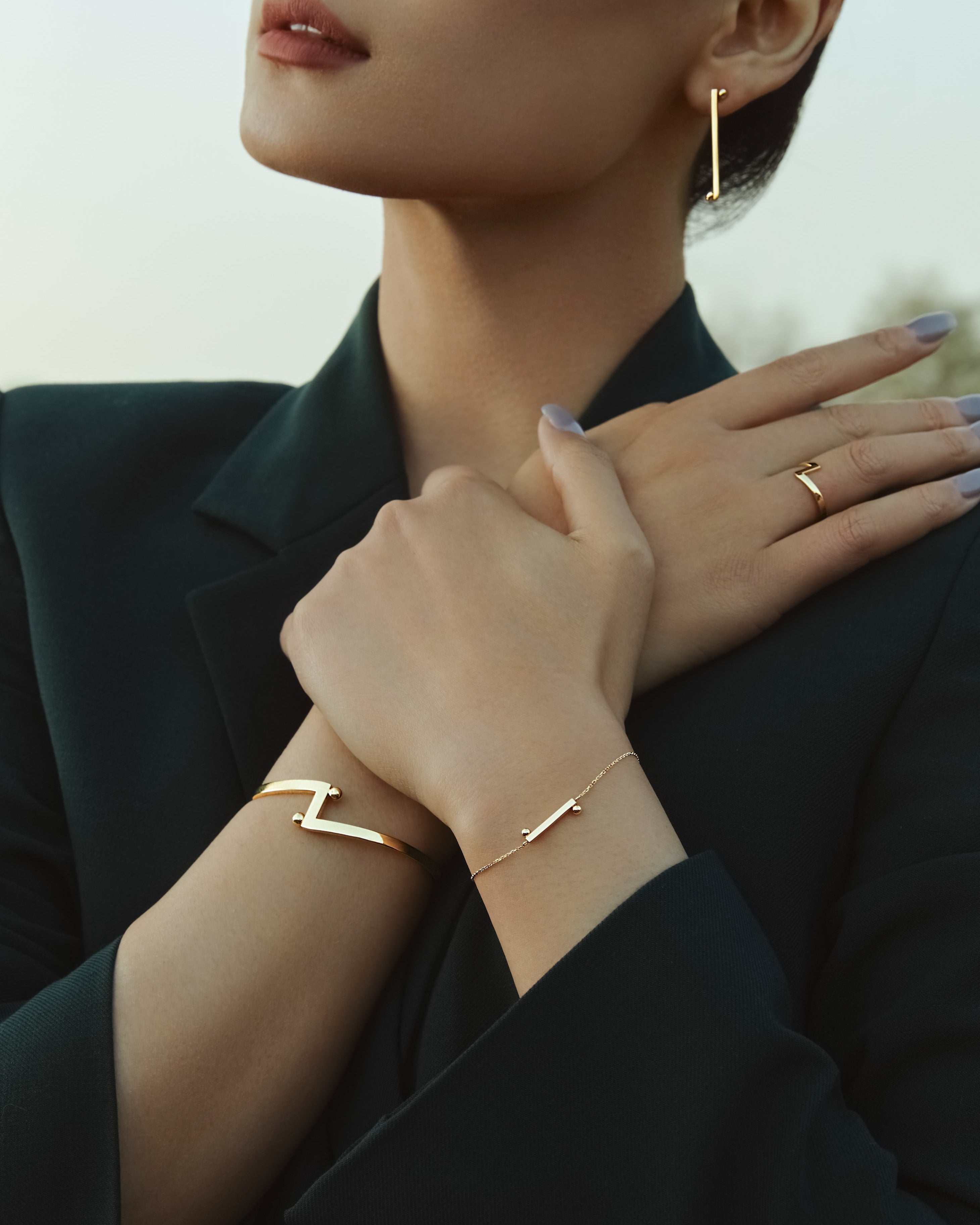 The Taiji Hinged Bangle - yinyang - 18K Solid Gold - YIN Fine Jewelry - Chinese Modern Gold Jewelry