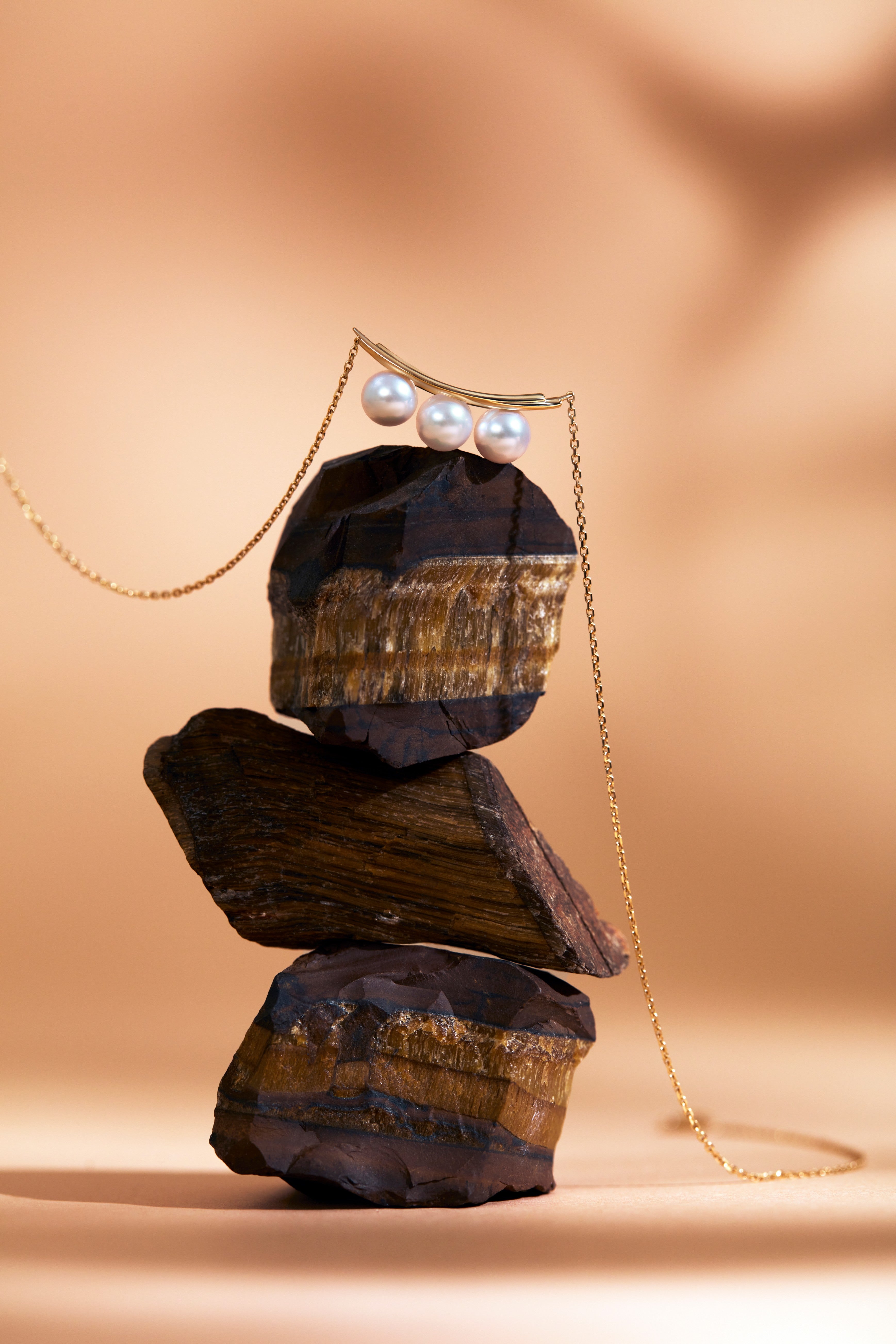 The Warm Pearl Akoya Pearl Trio Bar Necklace - 18K Solid Gold - YIN Fine Jewelry - Chinese Modern Gold Jewelry 