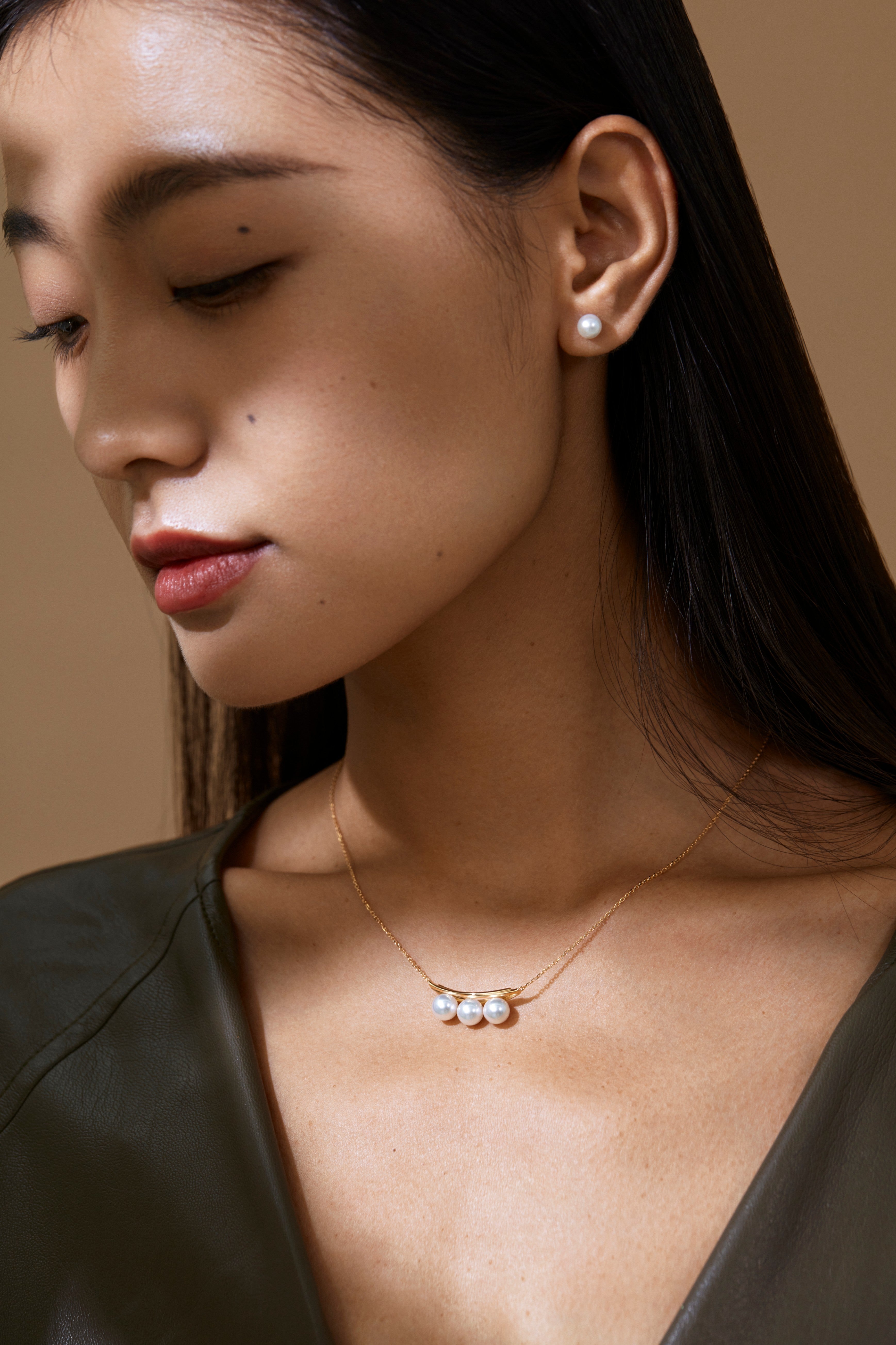 The Warm Pearl Akoya Pearl Trio Bar Necklace - 18K Solid Gold - YIN Fine Jewelry - Chinese Modern Gold Jewelry 