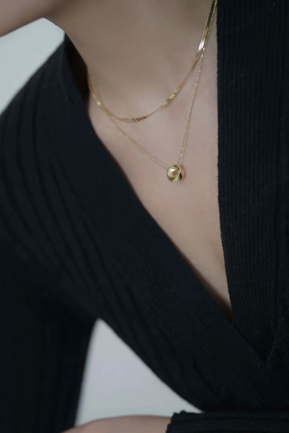 The Möbius Glow Set