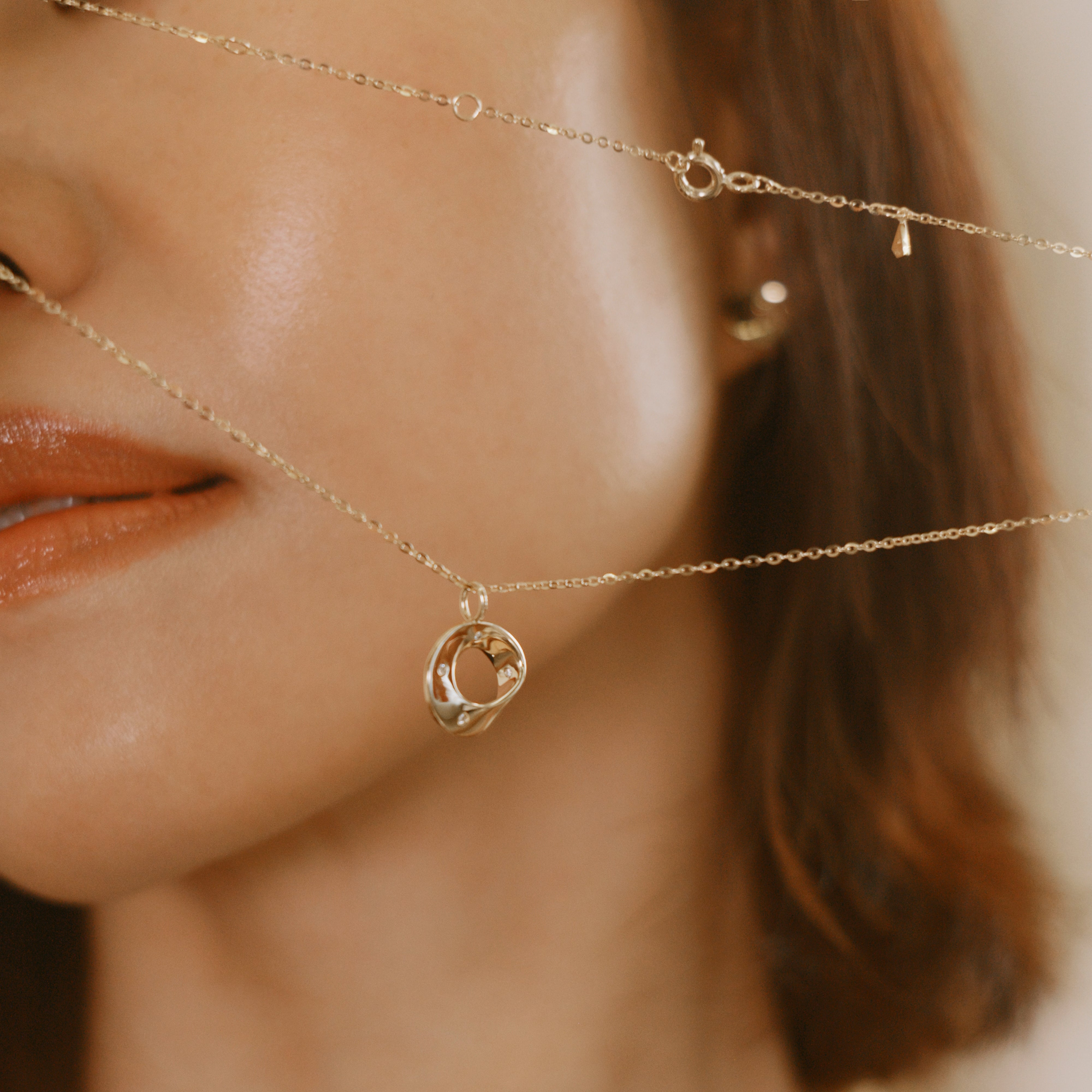 The Möbius Stardust Diamond Pendant Necklace