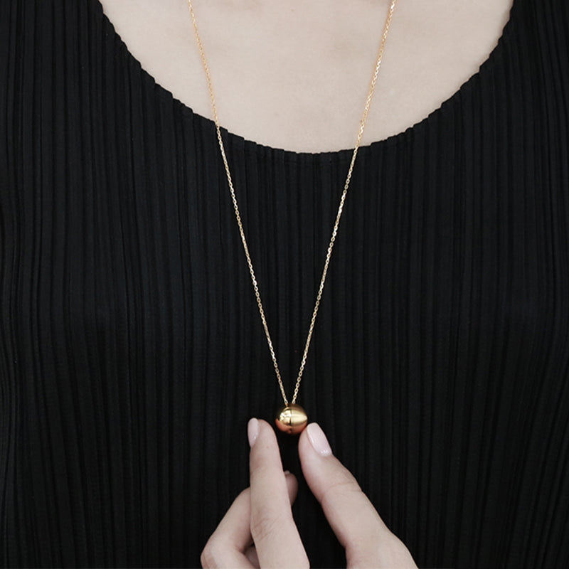 The Moon Long Necklace